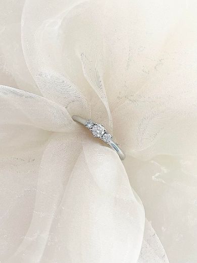 Picture of Platinum Three Stone Diamond Ring