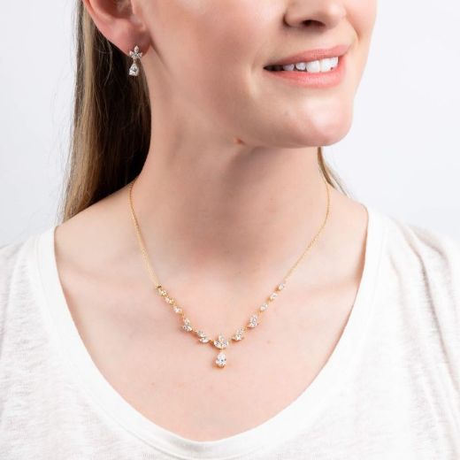 Picture of Vine Leaf Necklace with Teardrop Drop
